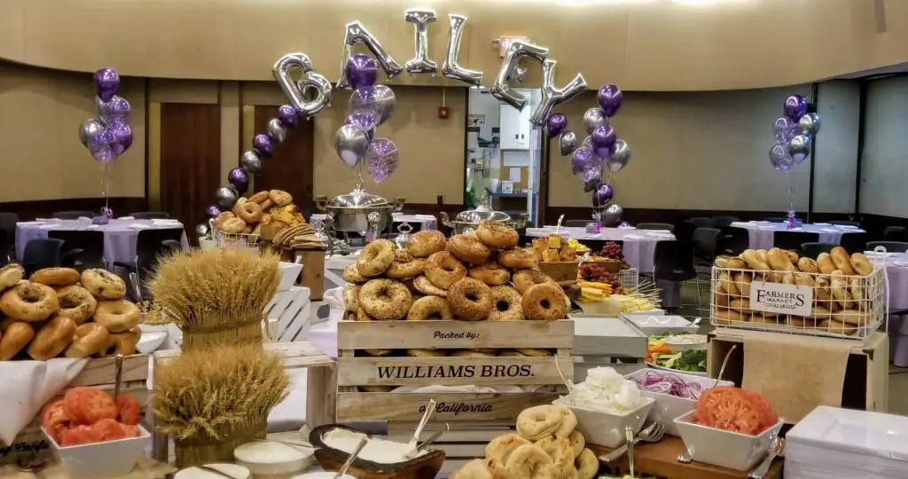 Silver Purple , Party bat mitzvah balloons name for Arch.The colors complement each other beautifully, creating an eye-catching display that's perfect for any celebration.