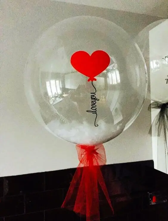 Balloon delivery with red and black colors, personalized bubble feather balloons, and tulle latex balloons for Valentine's Day decorations.